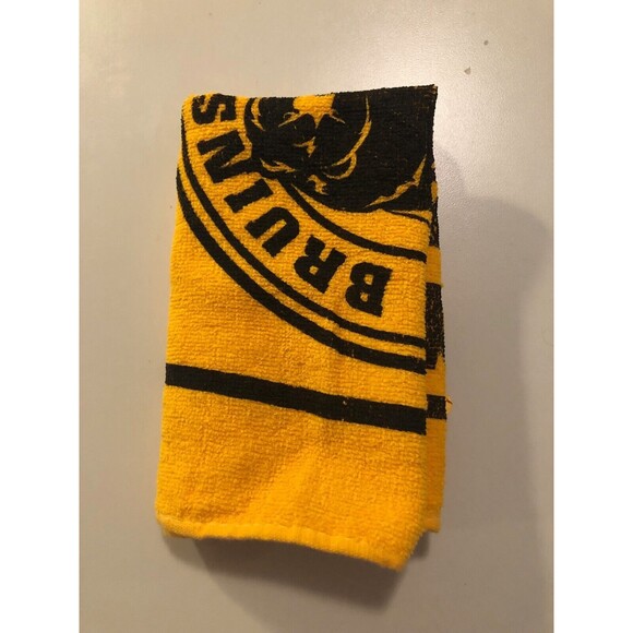 GILLETTE BOSTON BRUINS Playoffs 14" x 16" TOWEL Yellow with Black Logo - Picture 2 of 2